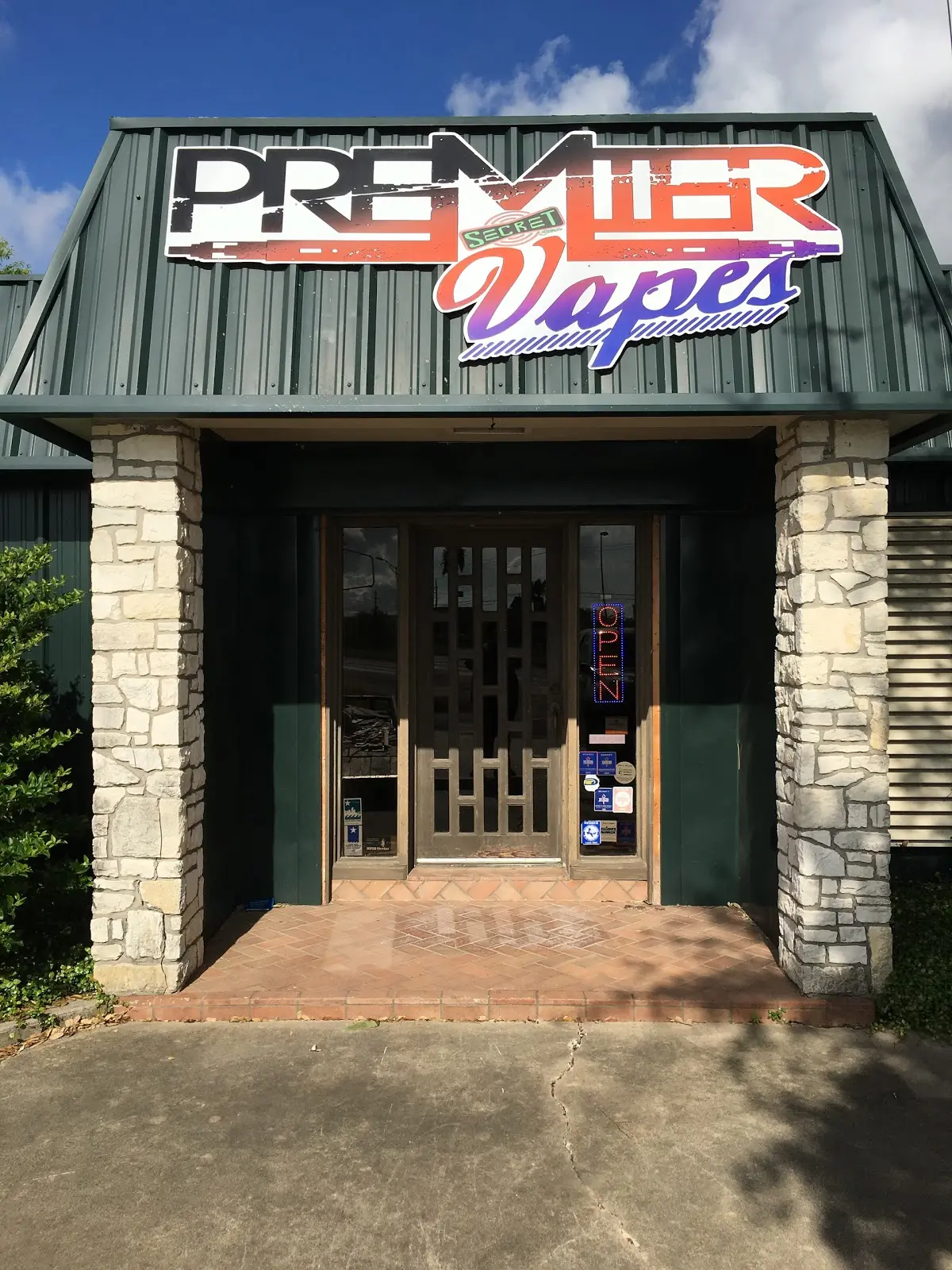Image of Premier Vapes & Dispensary