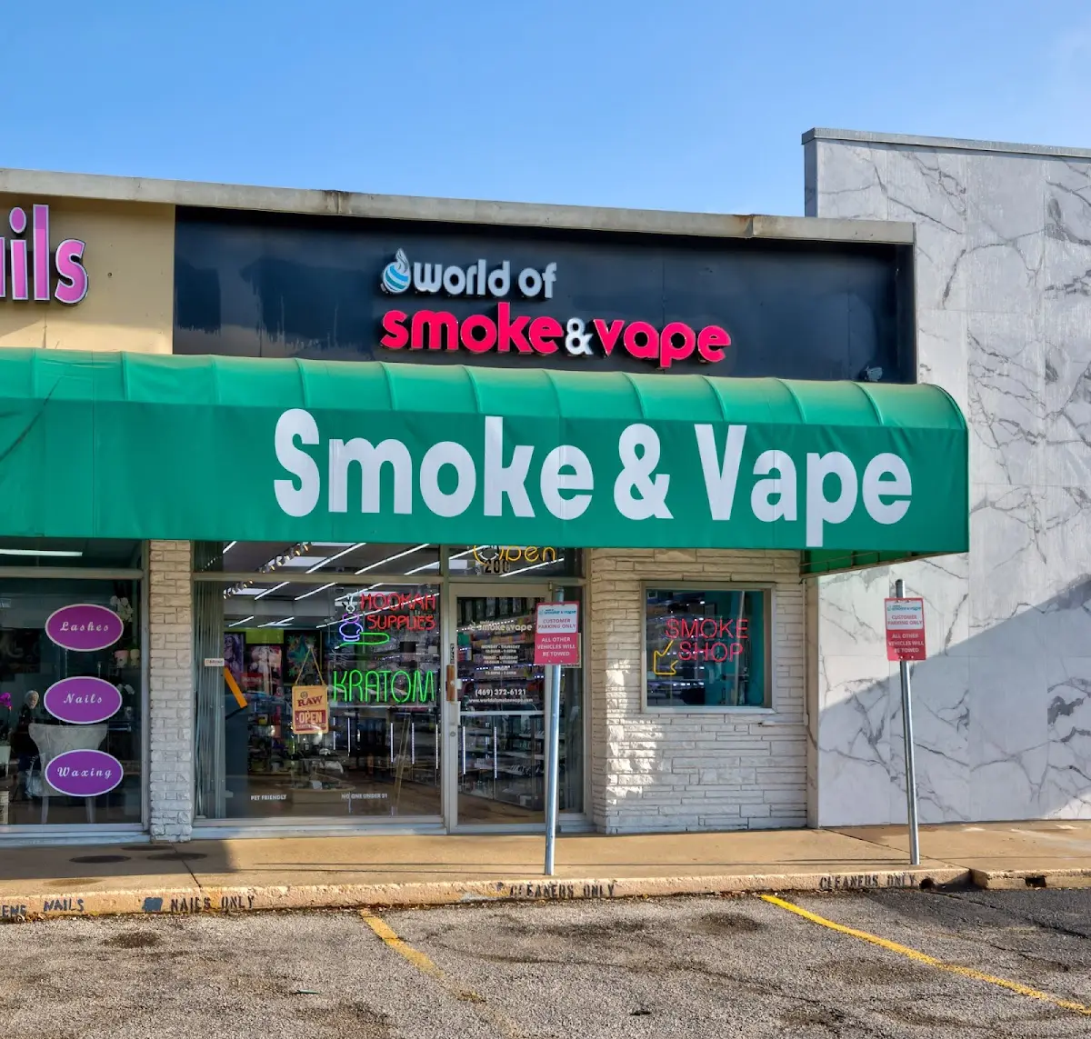 Image of World of Smoke & Vape - Lovers