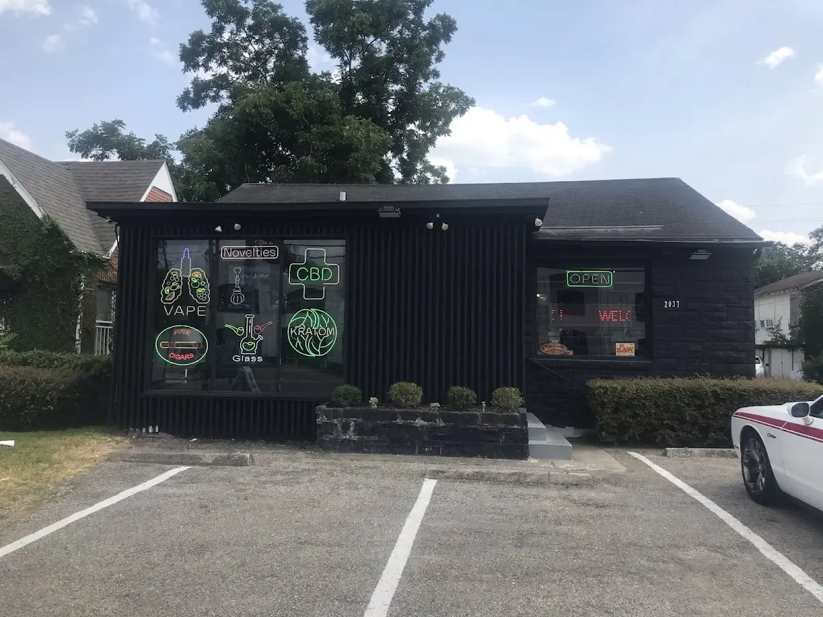 Image of Cloud Chaserz Smoke Shop Houston, Vape Shop, & Hookah